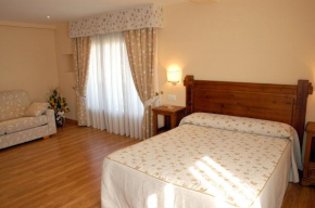 Гостиница Aparthotel Tres Caminos  Эль-Градо